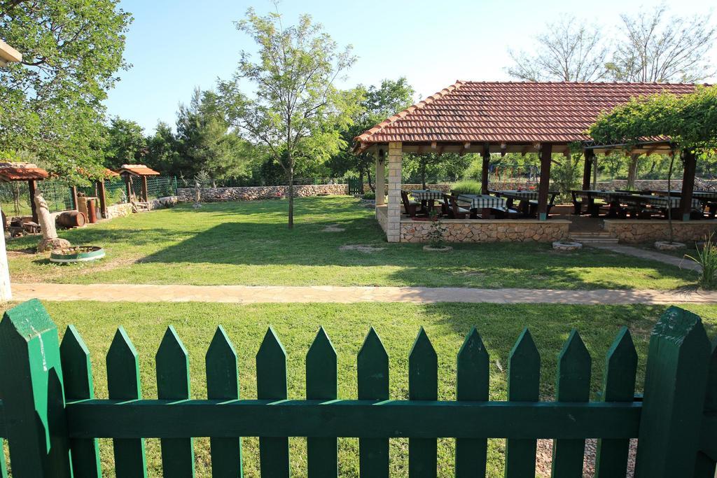 Отель Agrotourism Galic Krka Drinovci Экстерьер фото
